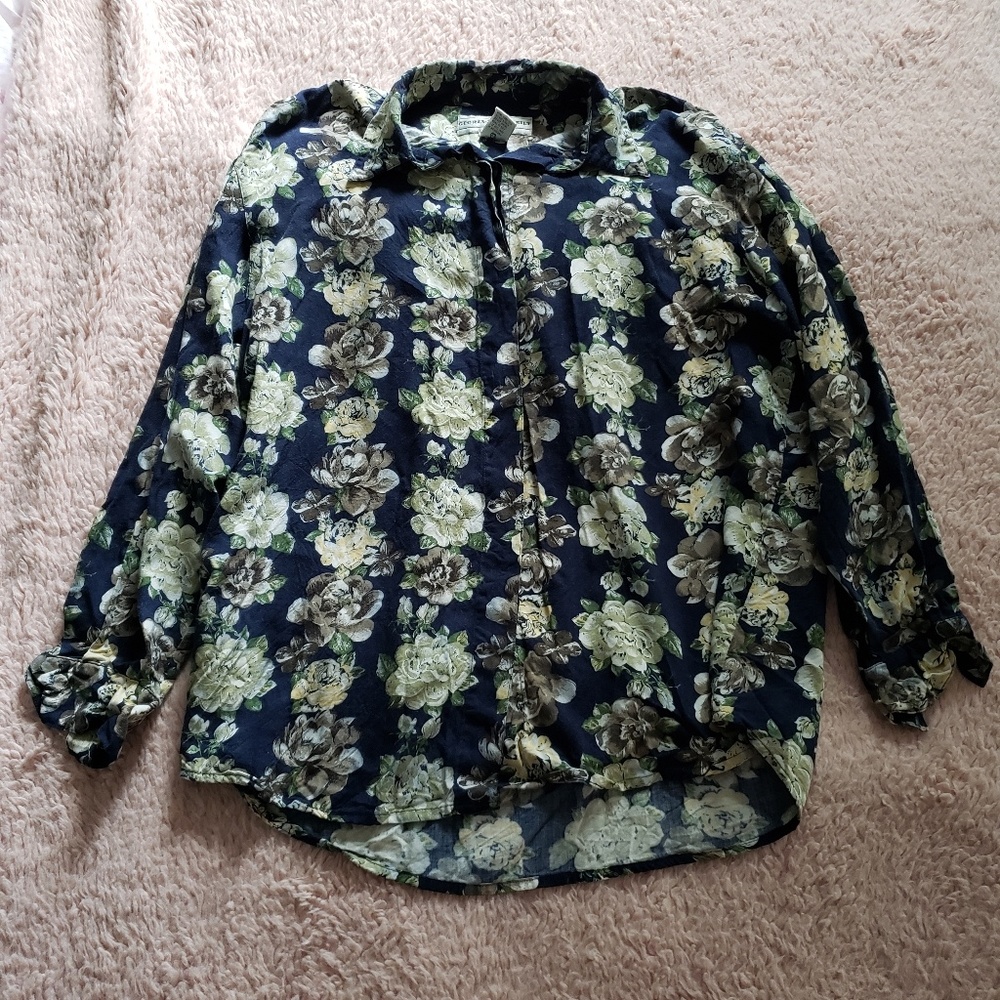 Women's Navy and yellow floral vintage button up